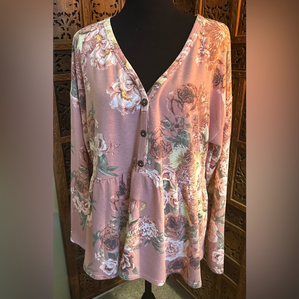 Bluivy Floral Mauve Button-Up Blouse
